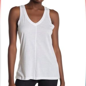 🎄Medium Double V Knit Tank Top